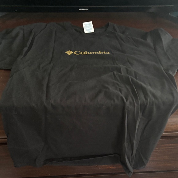 Columbia Men's Black Tee with Gold Logo - Picture 1 of 4